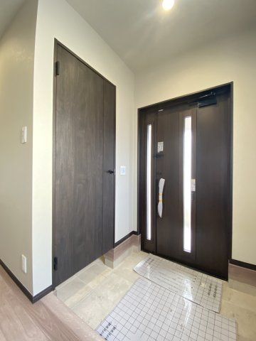 【玄関】 | 南区堀ノ内町2丁目中古戸建 | 玄関部分