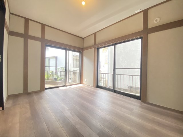 【洋室】 | 南区堀ノ内町2丁目中古戸建 | 1階部分　約6.8帖洋室