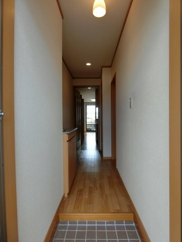 メゾンラフィネＡの玄関|イメージ103号室の写真