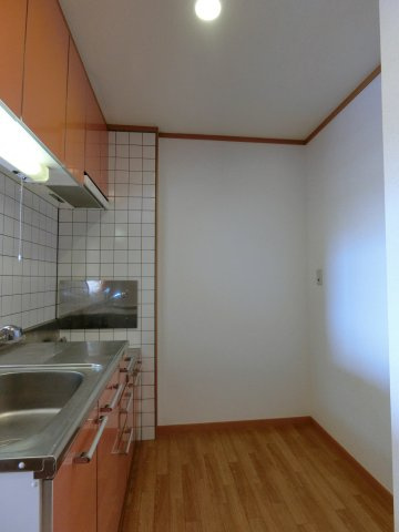 メゾンラフィネＡのキッチン|イメージ103号室の写真