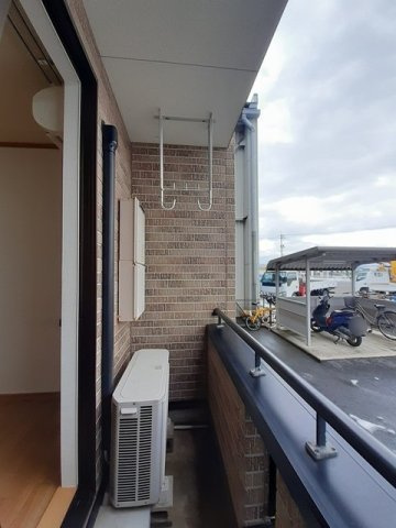 メゾンラフィネＡのバルコニー