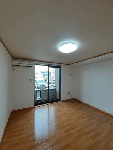 メゾンラフィネＡの居間・リビング