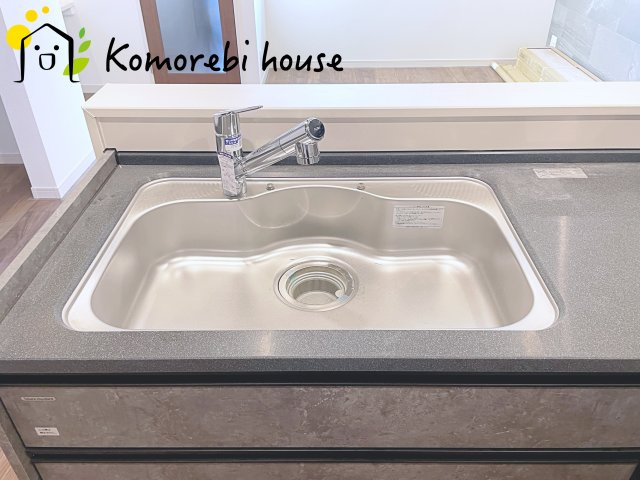 さいたま市大宮区櫛引町１丁目　新築一戸建て　グランドパティオ　02のキッチン