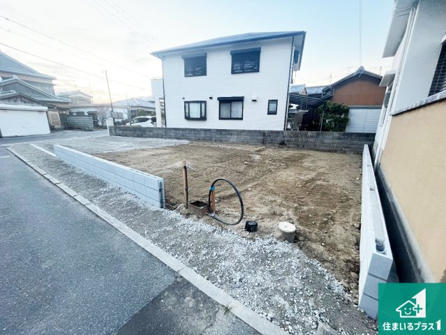 淡路市志筑　新築一戸建ての外観|周辺は落ち着いた街並みの住宅地！子育てがしやすい住環境です！まだ未完成ですが、現地でしかわからない事もございます。是非一度ご覧ください。