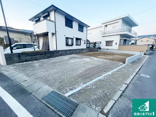 淡路市志筑　新築一戸建ての外観|周辺は落ち着いた街並みの住宅地！子育てがしやすい住環境です！まだ未完成ですが、現地でしかわからない事もございます。是非一度ご覧ください。