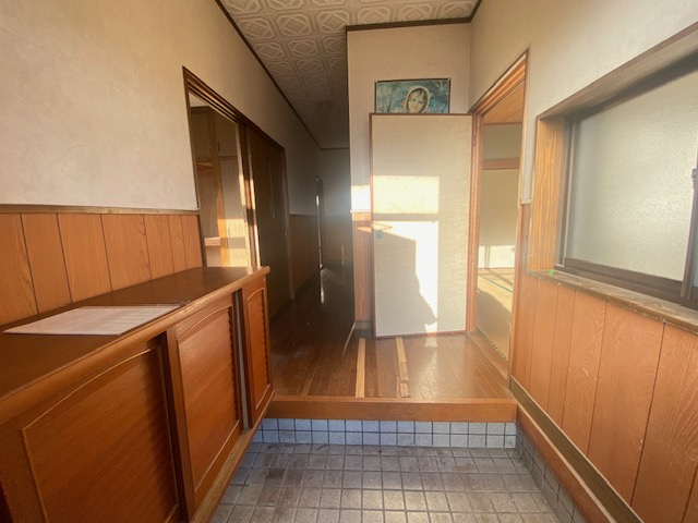 都城市志比田町の中古一戸建の玄関