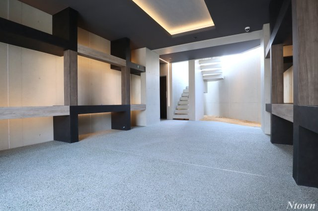 【ロビー】 | inspiration | 建物の内部です