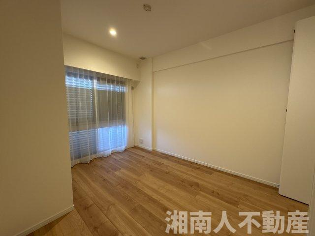 サーパス小田原本町の洋室|落ち着いた色調の洋室です