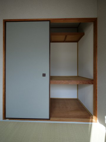 ガーデンハイツ南輝Ｂの収納