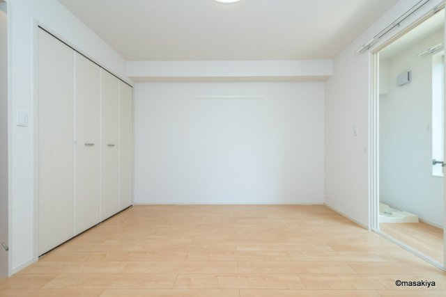 グランドハウス妻科の居間・リビング