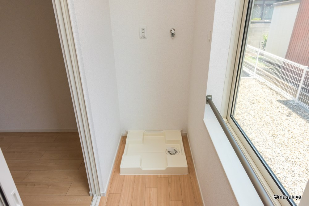 グランドハウス妻科の洗面所|室内洗濯機置場