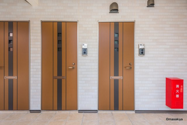 グランドハウス妻科のエントランス