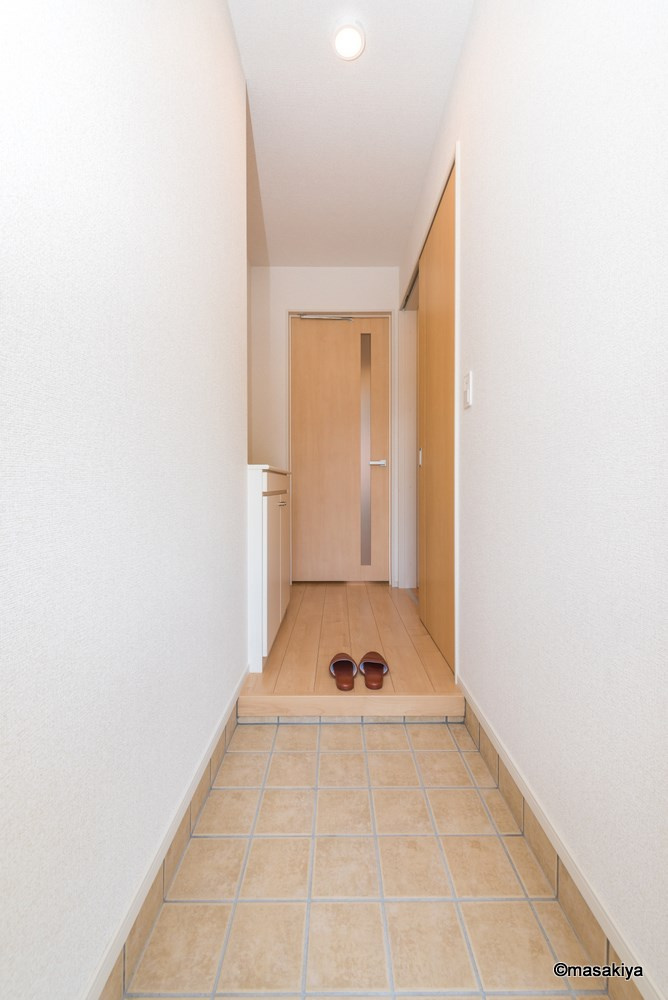 グランドハウス妻科の玄関