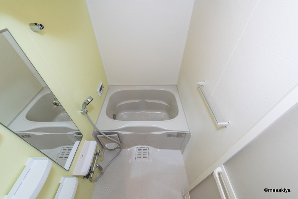 グランドハウス妻科の浴室|お風呂　追い焚き・浴室乾燥機付きです。