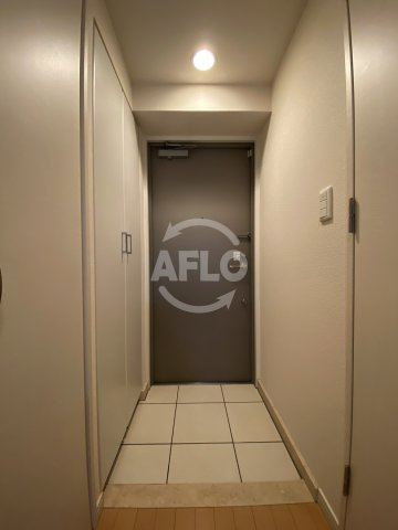 ポートヴィラ靭公園　西船場小学校の玄関|ポートヴィラ靭公園　玄関