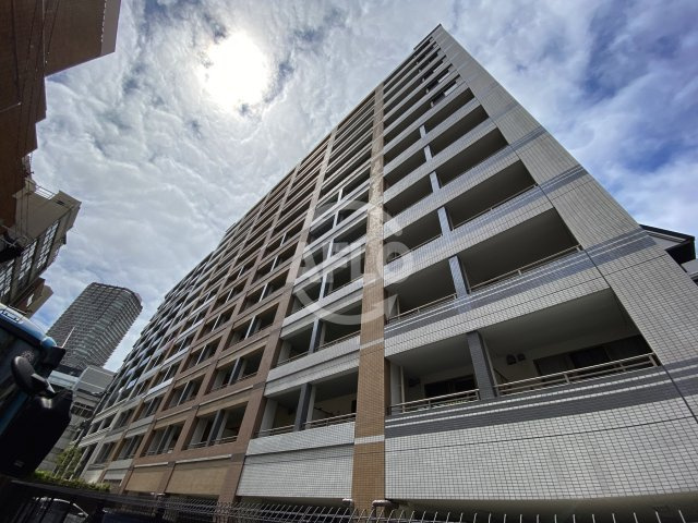 ポートヴィラ靭公園　西船場小学校の外観|ポートヴィラ靭公園 外観