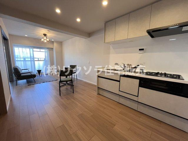 メロディーハイム大日のキッチン|LDK13.6帖
■物件内覧・資金計画相談・住宅ローン相談、リフォーム相談、お問合せ受付中■
※当日・翌日のご内覧、ご相談はお電話でのお問合せがスムーズです！