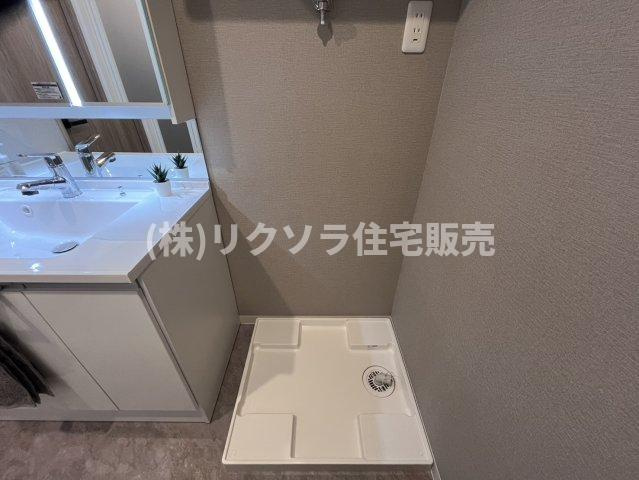 メロディーハイム大日のランドリースペース|ドラム式も設置可能　上部棚付き
■物件内覧・資金計画相談・住宅ローン相談、リフォーム相談、お問合せ受付中■
※当日・翌日のご内覧、ご相談はお電話でのお問合せがスムーズです！