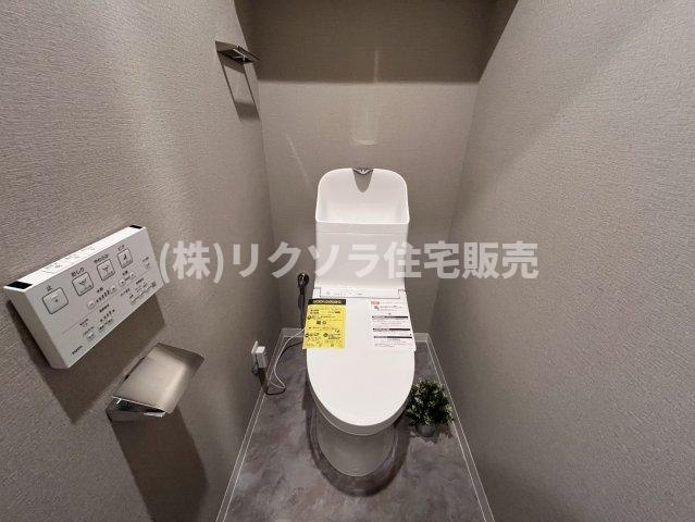 メロディーハイム大日のトイレ|温水洗浄便座付き
■物件内覧・資金計画相談・住宅ローン相談、リフォーム相談、お問合せ受付中■
※当日・翌日のご内覧、ご相談はお電話でのお問合せがスムーズです！