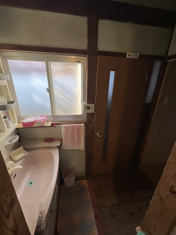 八代市鏡町下有佐424の独立洗面台