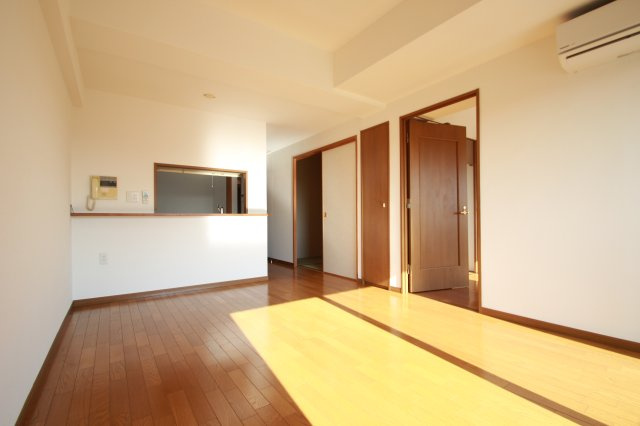 【居間・リビング】