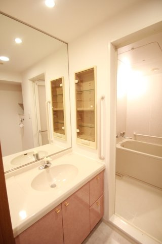 【独立洗面台】