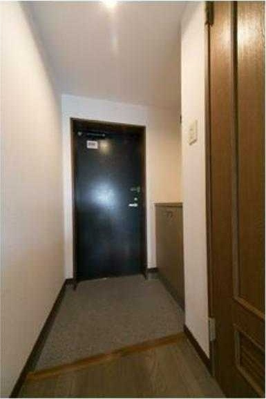 ヴェルドミール白糸台の玄関