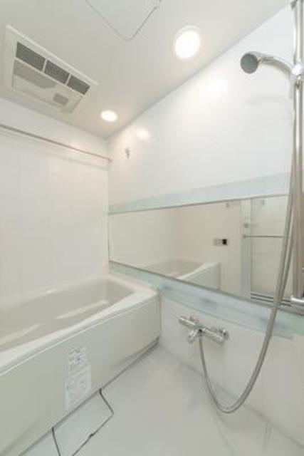 ル・シヤージュ神宮前の浴室|※写真は同タイプ住戸です。