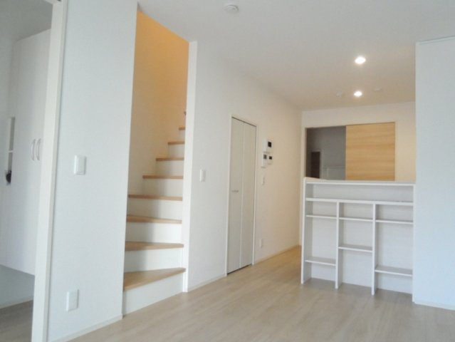 ワイズテラスの居間・リビング