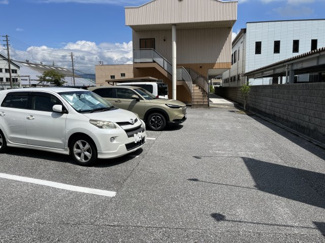 【駐車場】