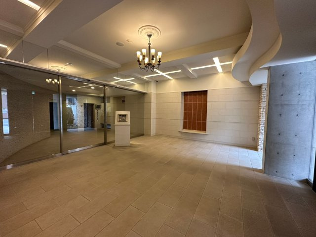 レジュールアッシュ心斎橋リュクスのロビー