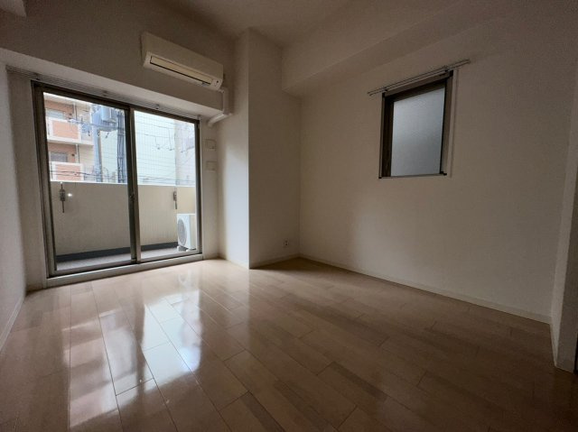 レジュールアッシュ心斎橋リュクスの居間・リビング