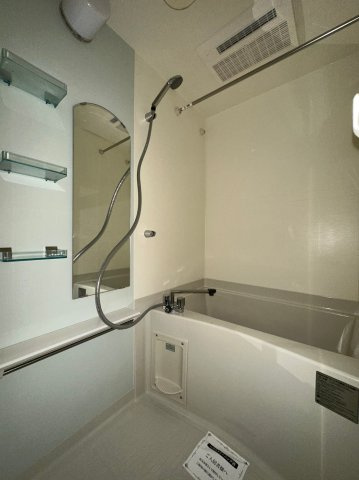 レジュールアッシュ心斎橋リュクスの浴室