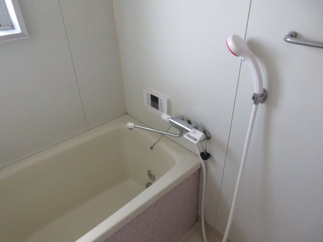 エクリート朝霧の浴室