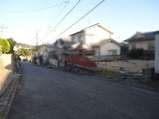 【前面道路含む現地写真】