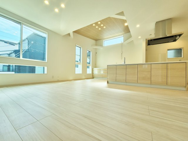 板橋区徳丸4丁目 限定1棟の外観：施工例|採光や風通しを考えられたたLDK
全体を明るく・開放感のある空間に仕上がります♪♪
(イラストは図面を基に起こしたもので実際のものとは多少異なる場合がございます)