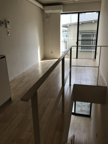 【内装】 | ＨＡＬＥ　ＴＥＲＲＡＣＥ
