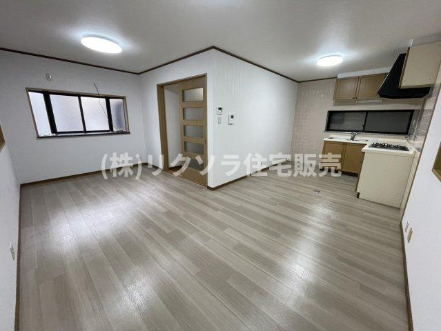 池之宮1丁目　中古一戸建ての内装|屋根裏収納
■物件内覧・資金計画相談・住宅ローン相談、リフォーム相談、お問合せ受付中■
※当日・翌日のご内覧、ご相談はお電話でのお問合せがスムーズです！