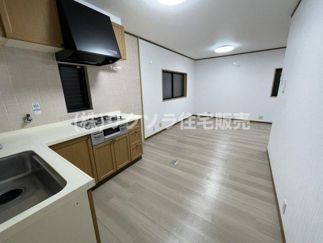 池之宮1丁目　中古一戸建ての居間・リビング|LDK15.0帖
■物件内覧・資金計画相談・住宅ローン相談、リフォーム相談、お問合せ受付中■
※当日・翌日のご内覧、ご相談はお電話でのお問合せがスムーズです！