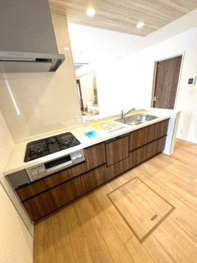 三島市谷田　新築戸建　全４棟　１号棟のキッチン