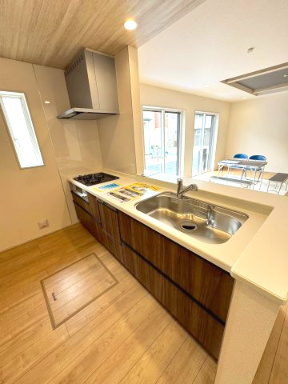 三島市谷田　新築戸建　全４棟　１号棟のキッチン