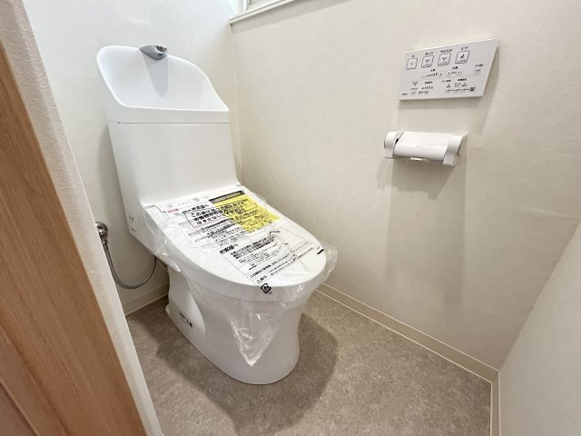 神戸市垂水区星陵台５丁目戸建のトイレ