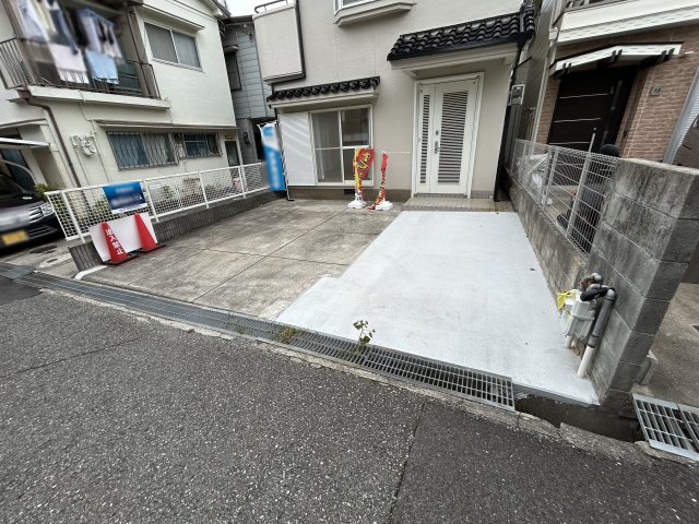 神戸市垂水区星陵台５丁目戸建の駐車場