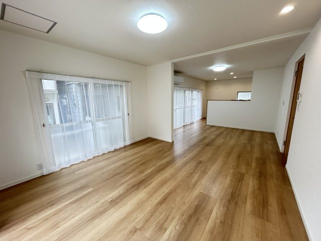 神戸市垂水区星陵台５丁目戸建の居間・リビング