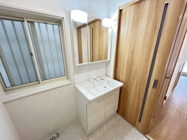 神戸市垂水区星陵台５丁目戸建の独立洗面台