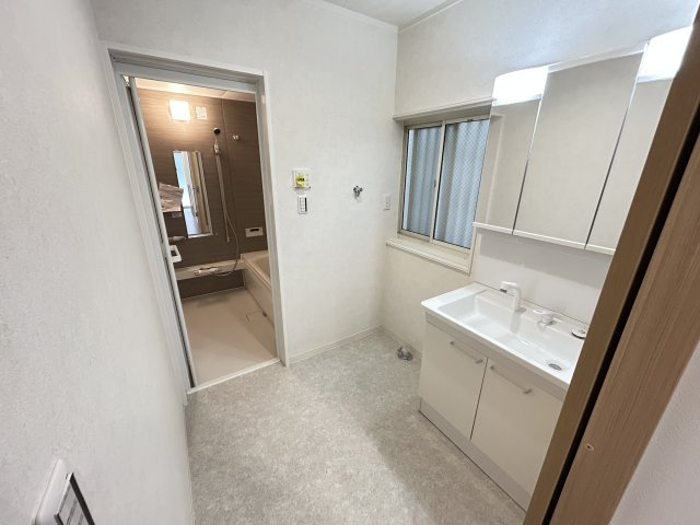 神戸市垂水区星陵台５丁目戸建の独立洗面台