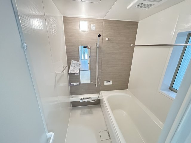 神戸市垂水区星陵台５丁目戸建の浴室