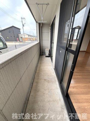 【バルコニー】 | グリシーナ | 南東向き