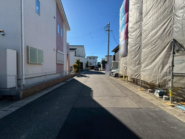 クワイエ　羽島市江吉良町第4　全1区画分譲の前面道路含む現地写真|「現地（2025年12月5日）撮影」　
■前面道路　
■ヤマダ不動産　株式会社リライフ