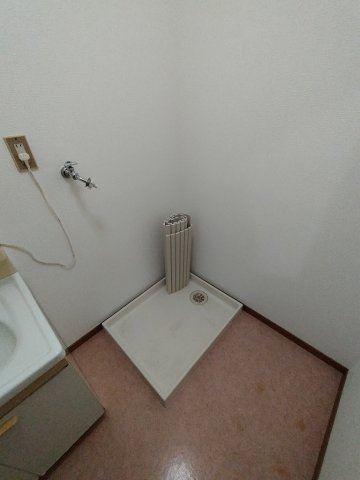リエス小山間々田の設備|洗濯機置き場